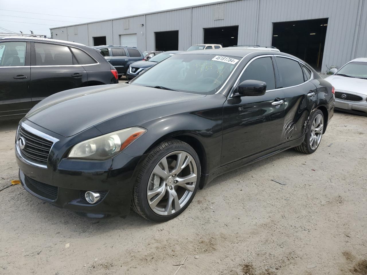 Infiniti M (2013)