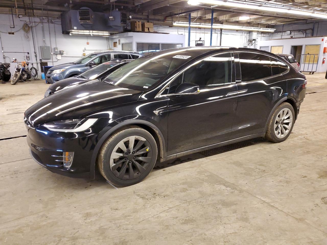 Tesla Model x (2016)