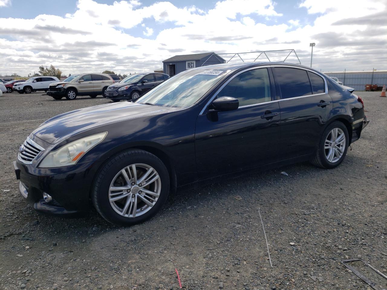 Infiniti G (2013)