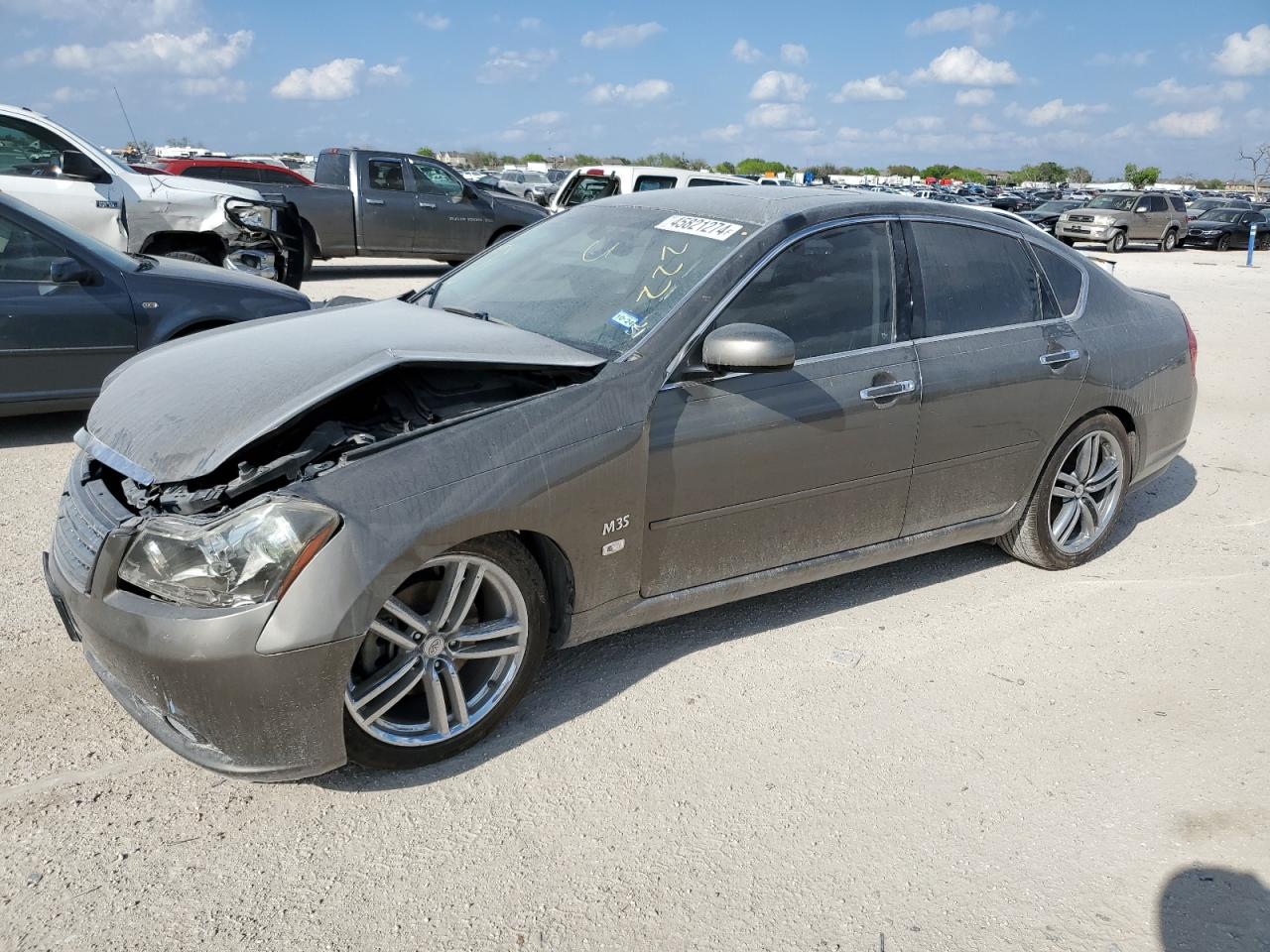 Infiniti M (2006)