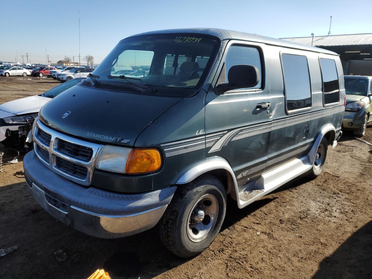 Dodge Ram van (2001)