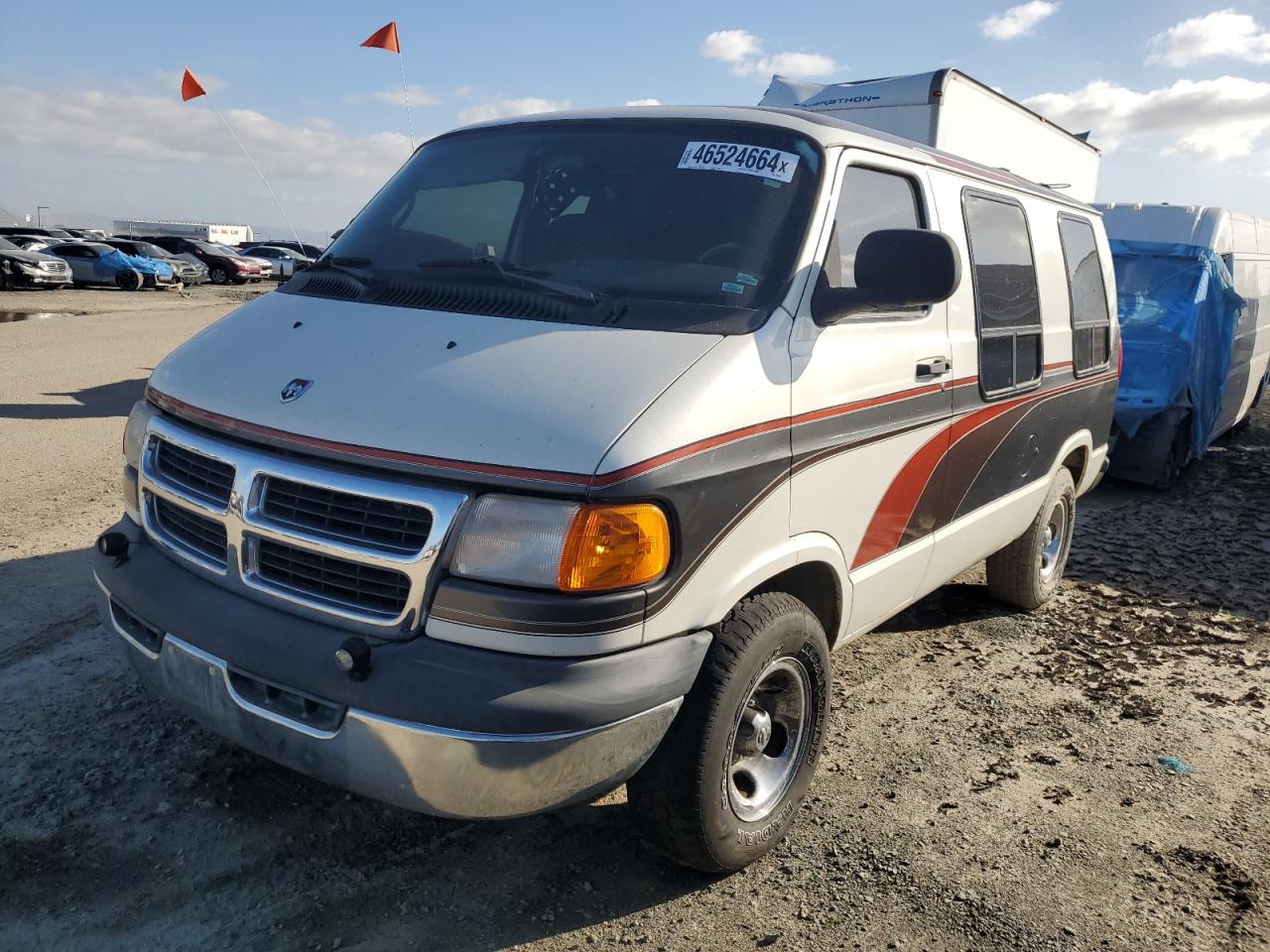 Dodge Ram van (2001)