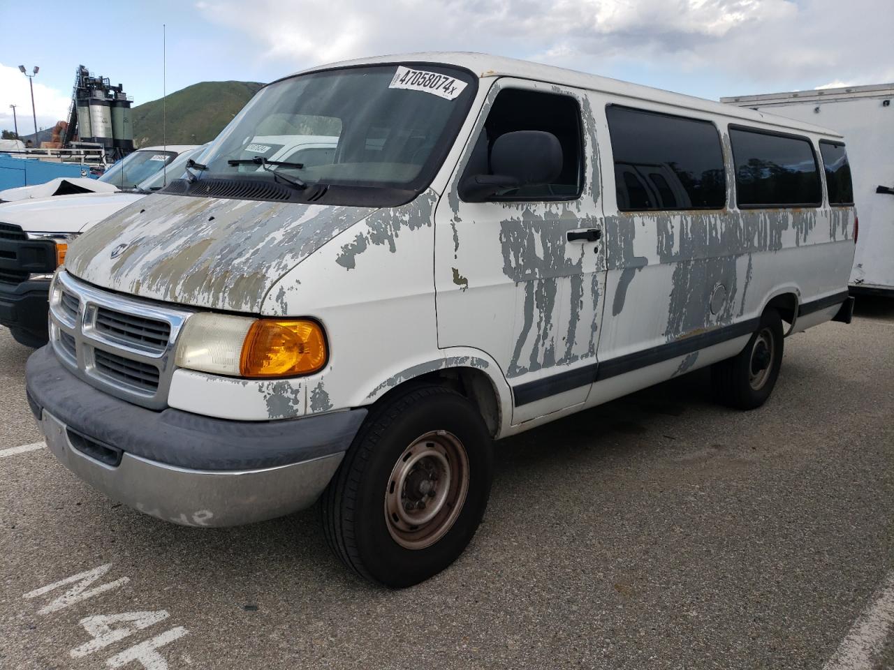 Dodge Ram van (2001)