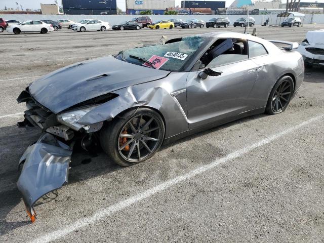 Nissan Gtr (2015)