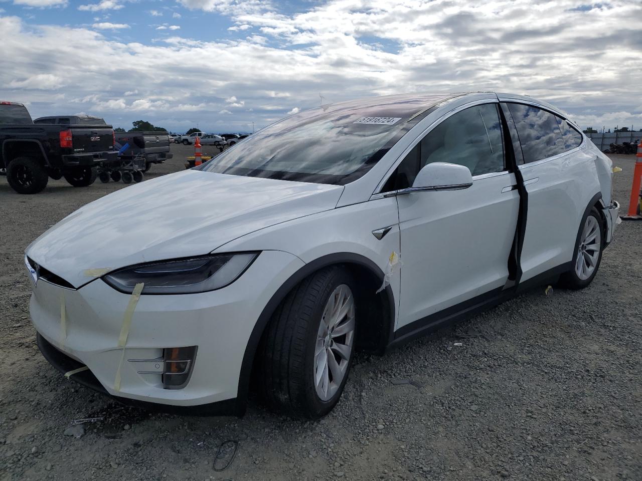 Tesla Model x (2021)
