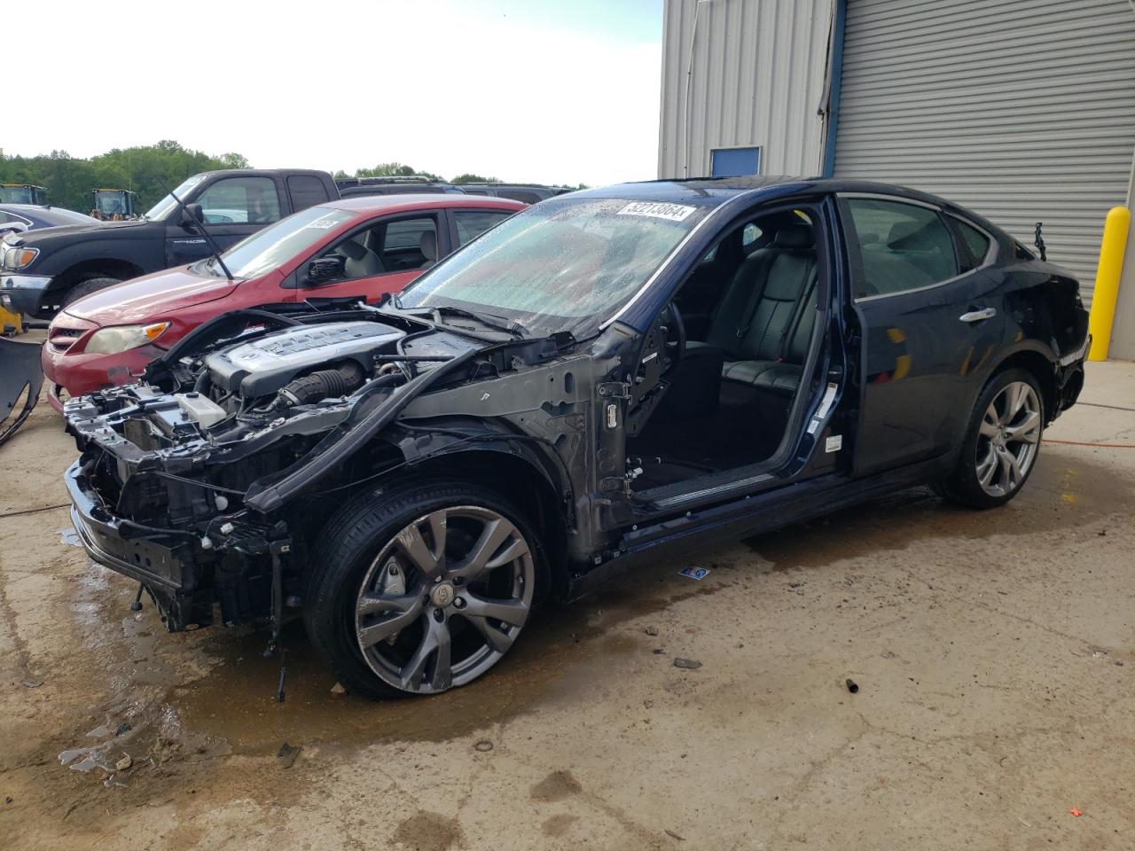 Infiniti Q70 (2016)