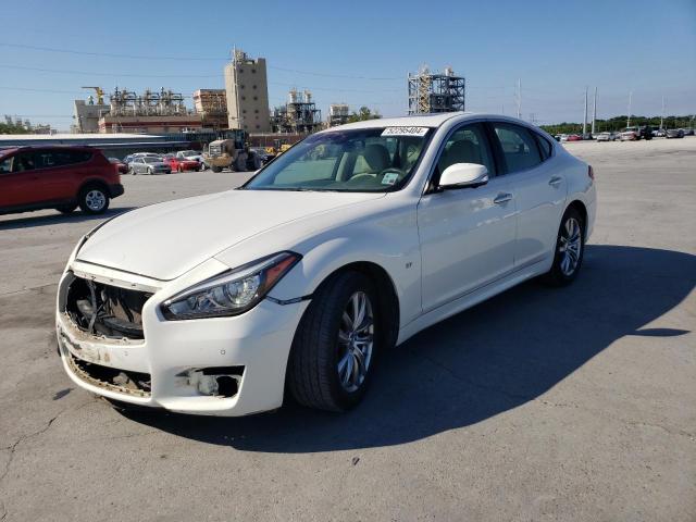 Infiniti Q70 (2015)