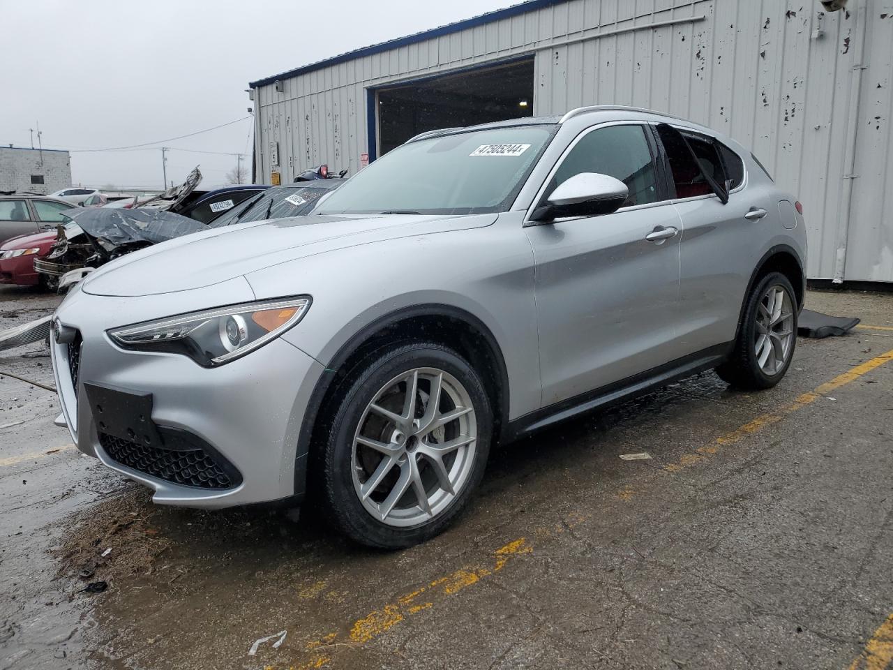Alfa-romeo Stelvio (2018)