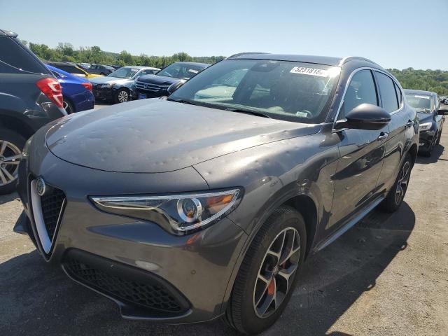 Alfa-romeo Stelvio (2020)