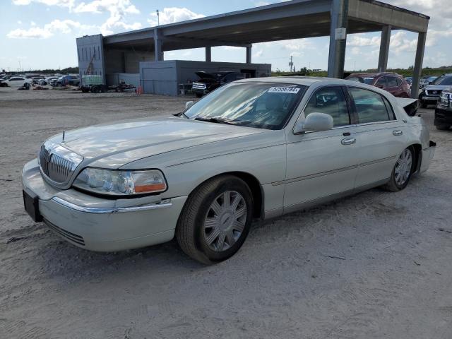 Lincoln Towncar (2005)