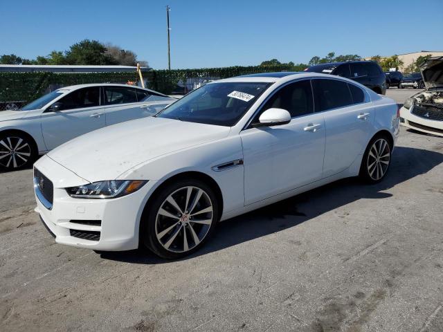 Jaguar Xe (2017)