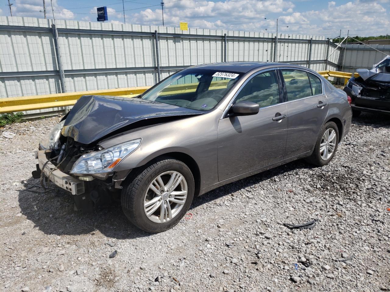 Infiniti G (2012)