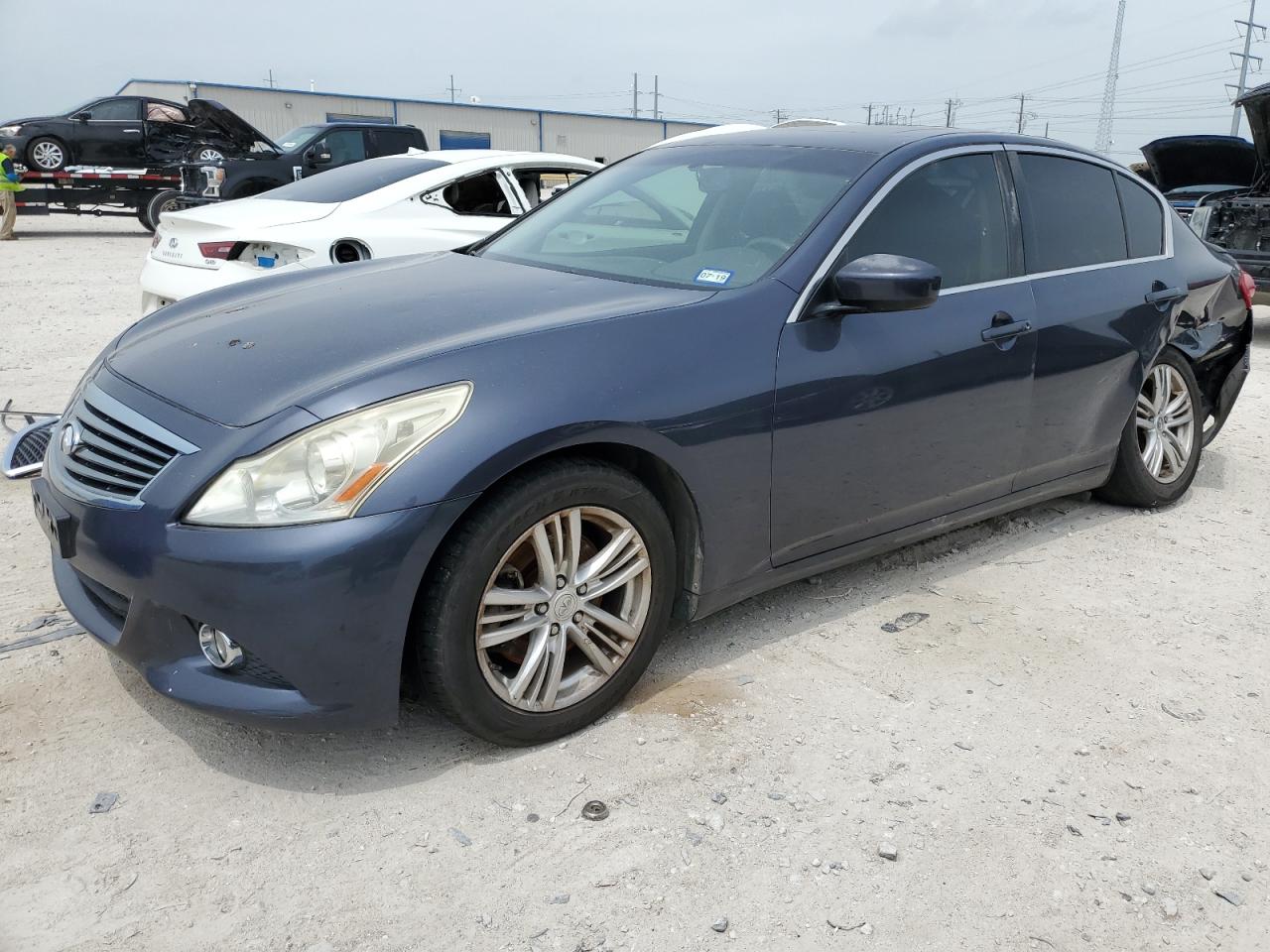 Infiniti G37 base (2011)