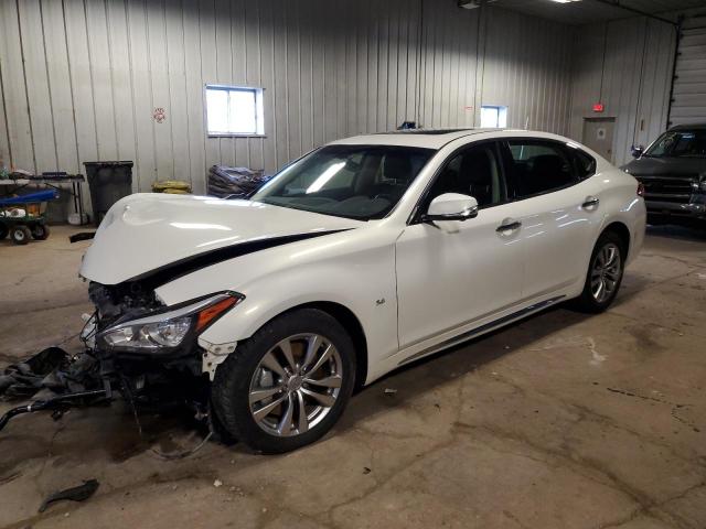 Infiniti Q70 (2015)