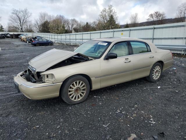Lincoln Towncar (2005)