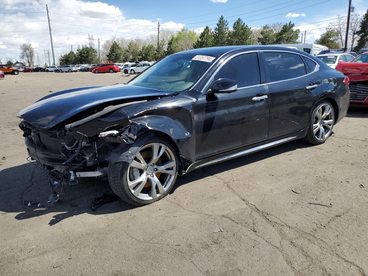 Infiniti Q70 (2016)