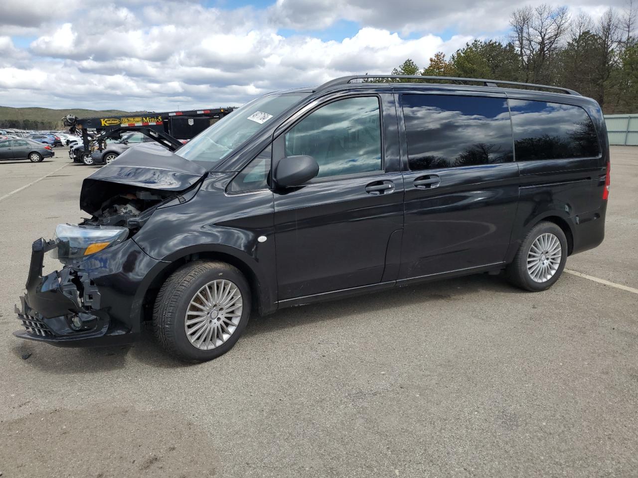 Mercedes-benz Metris (2017)