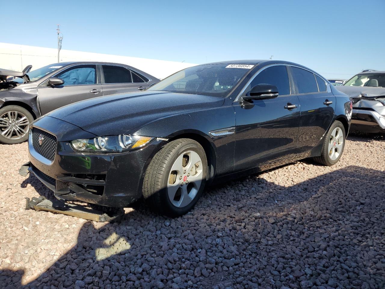 Jaguar Xe (2017)