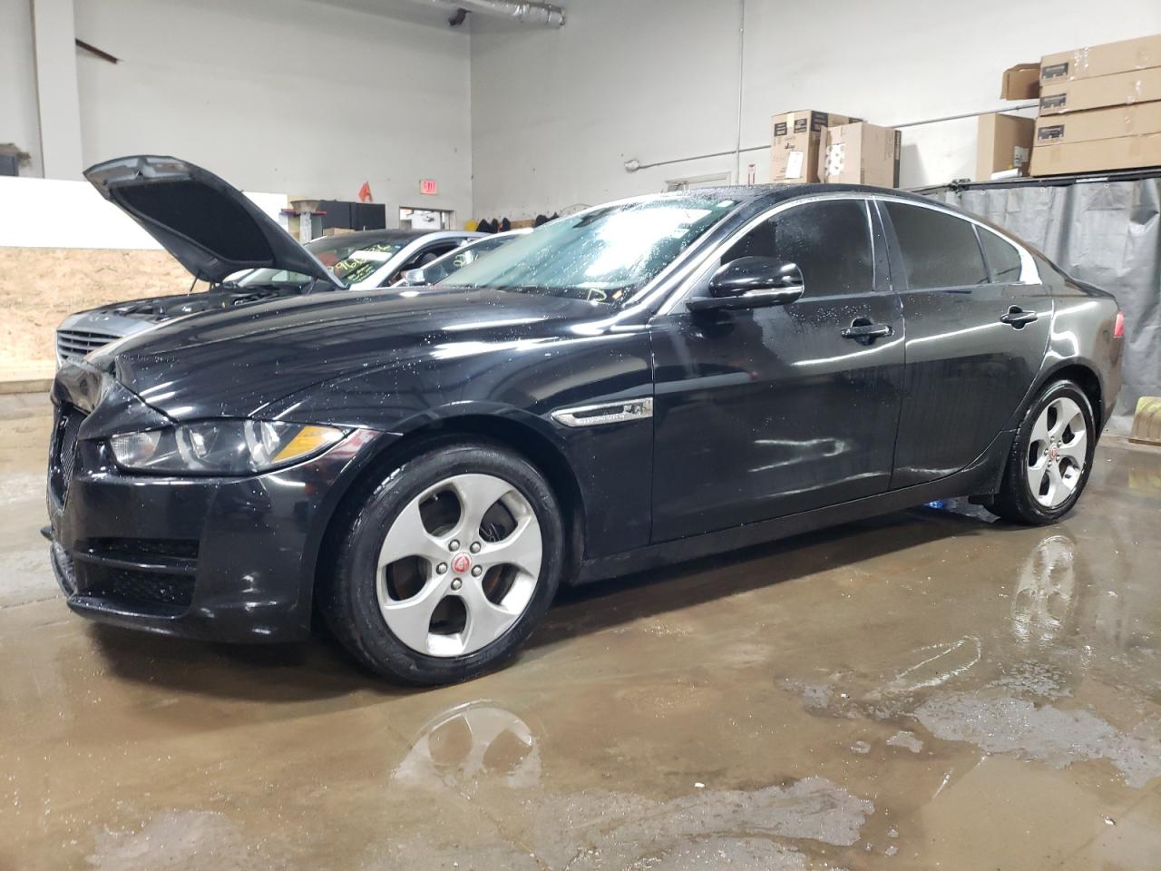 Jaguar Xe (2017)