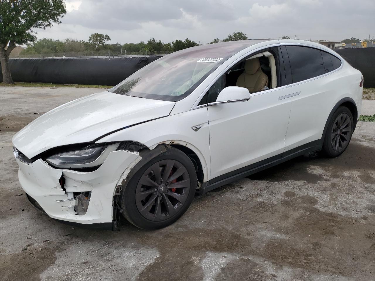 Tesla Model x (2016)