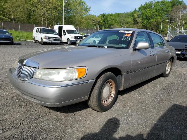 Lincoln Towncar (2000)
