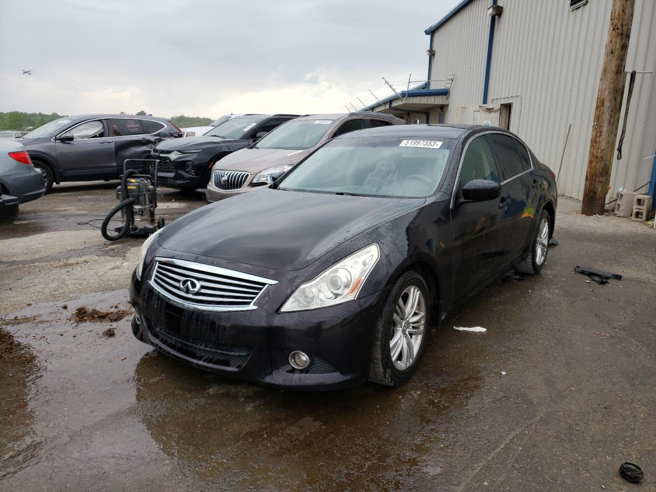 Infiniti G (2013)