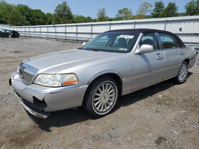 Lincoln Towncar (2003)