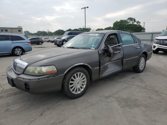 Lincoln Towncar (2004)