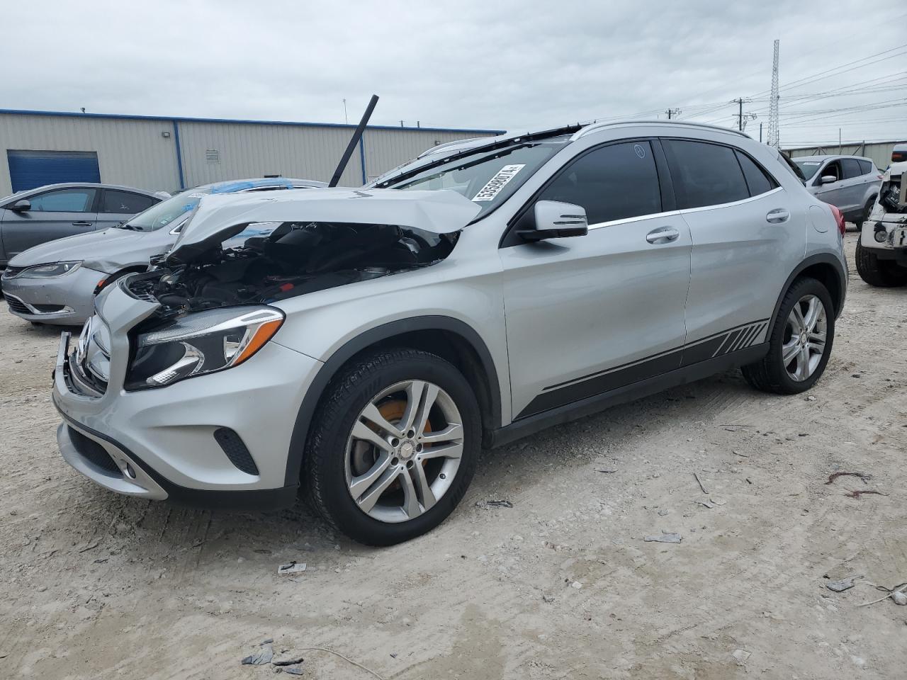 Mercedes-benz Gla-klasse (2016)