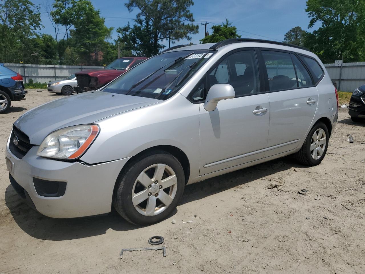 Kia Rondo (2008)