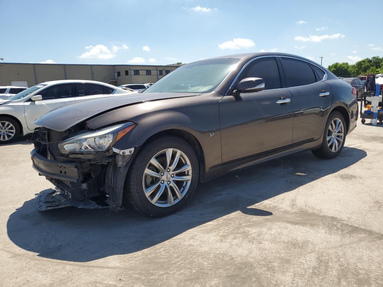 Infiniti Q70 (2017)