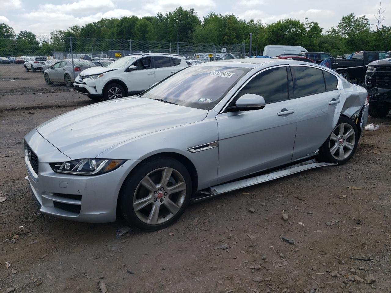 Jaguar Xe (2018)