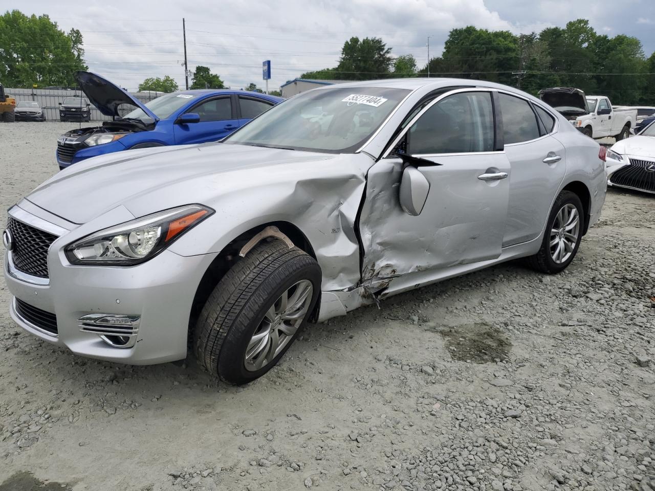 Infiniti Q70 (2016)