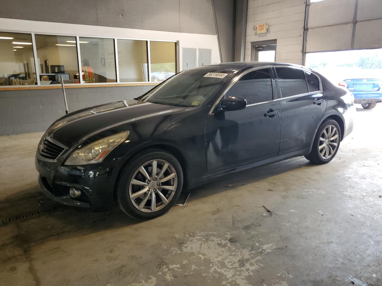 Infiniti G (2013)