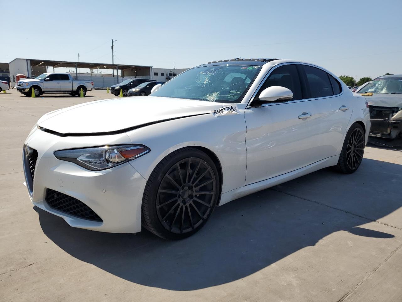 Alfa-romeo Giulia (2017)