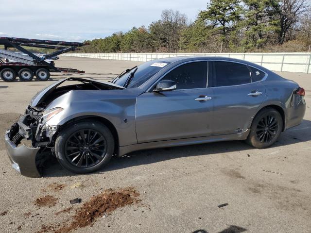 Infiniti Q70 (2015)