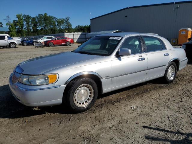 Lincoln Towncar (2000)