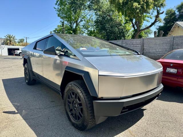 Tesla Cybertruck (2024)