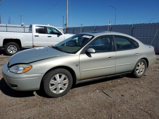 Ford Taurus (2004)