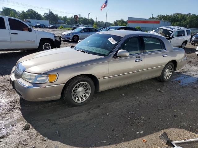 Lincoln Towncar (2001)