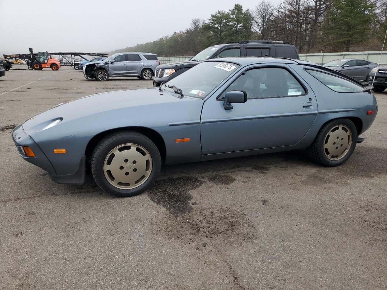 Porsche 928 (1984)