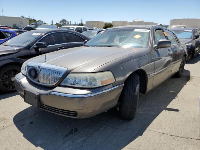 Lincoln Towncar (2004)