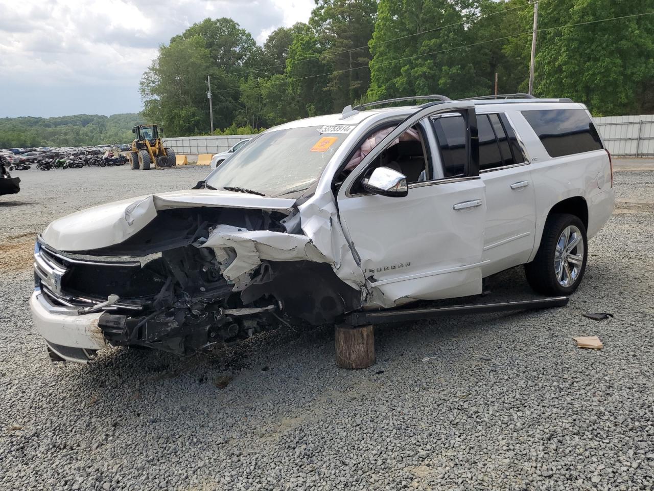 Chevrolet Suburban (2016)