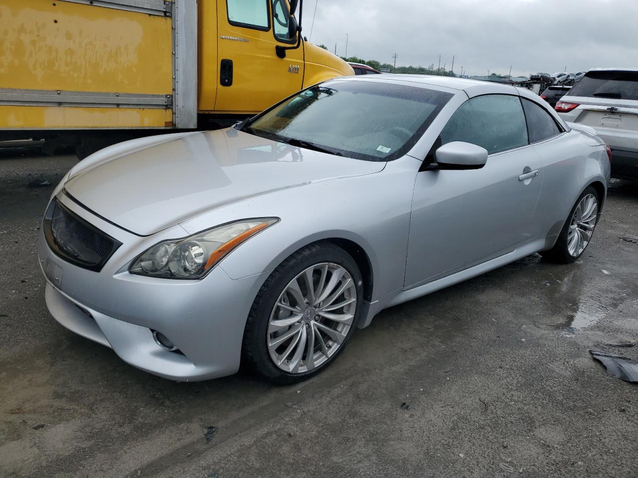 Infiniti G (2011)