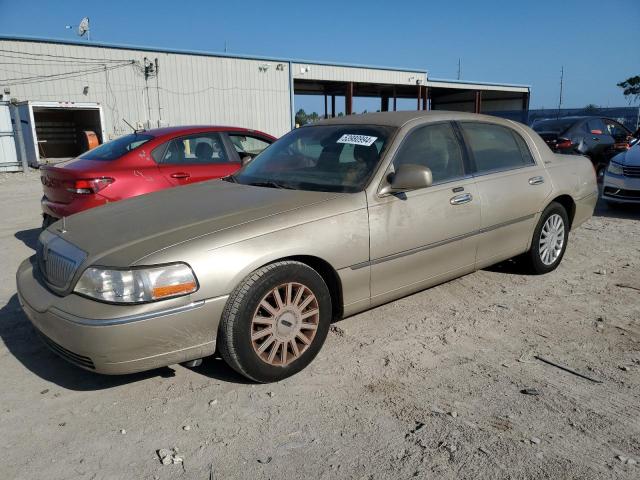 Lincoln Towncar (2005)