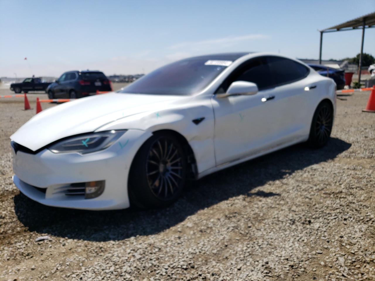 Tesla Model s100d (2017)