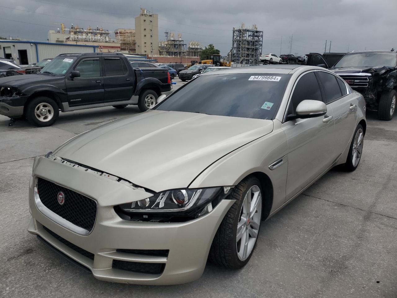 Jaguar Xe (2017)