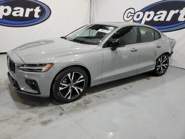 Volvo S60 plus (2024)