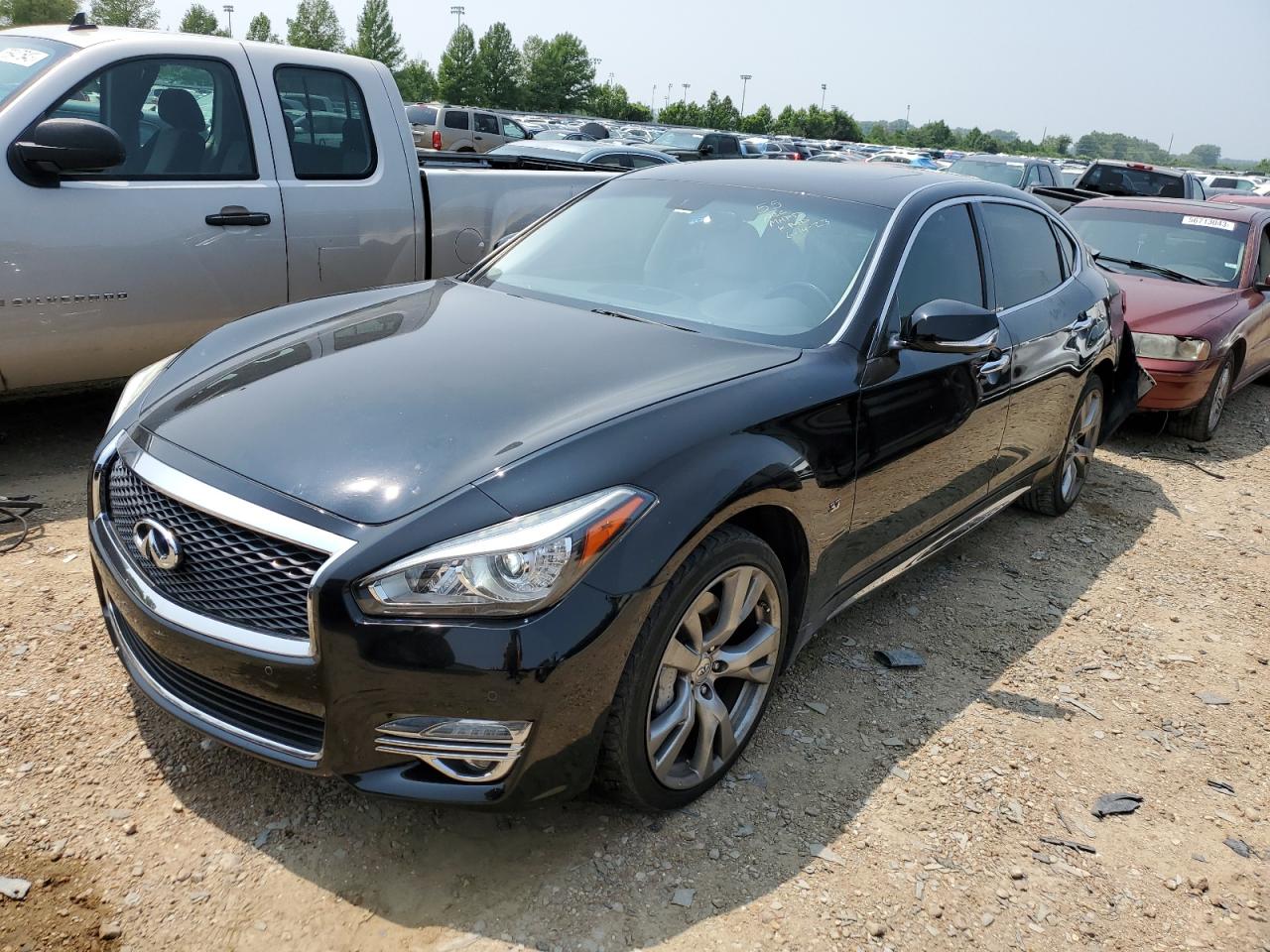 Infiniti Q70 (2016)