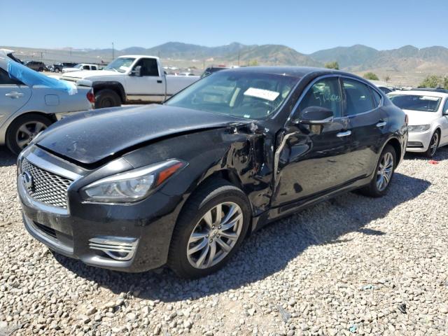 Infiniti Q70 (2015)